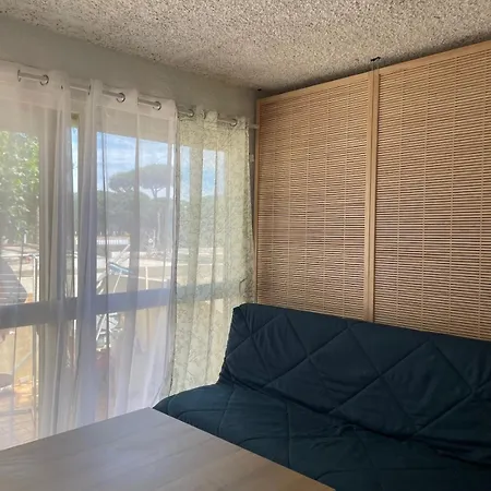 A 300 M De La Derriere Discotheque Le Marina Apartment
